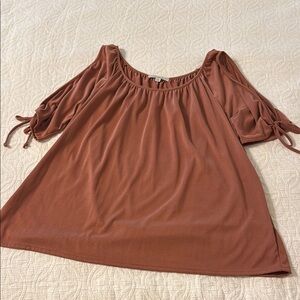 Green Envelope Brown 3/4 Sleeve Blouse
